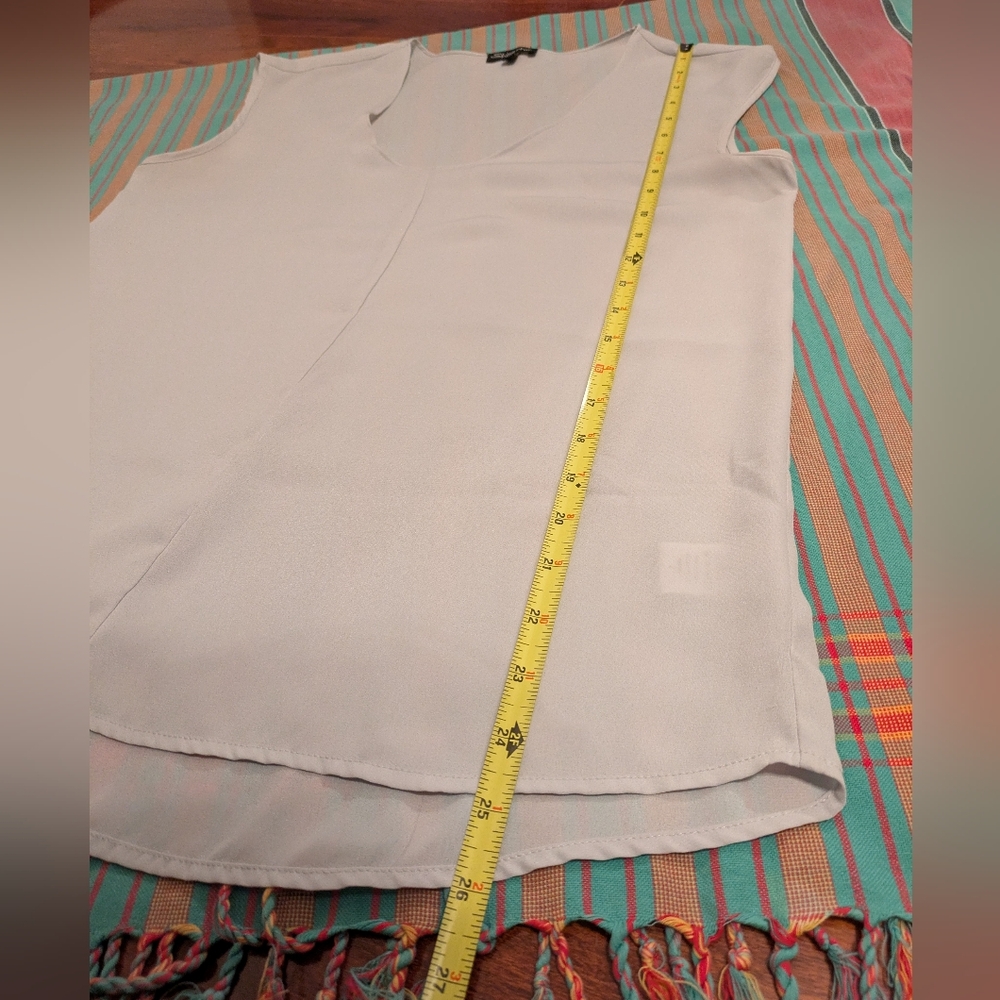 Shinestar Sleeveless Gray Blouse - Picture 5 of 5